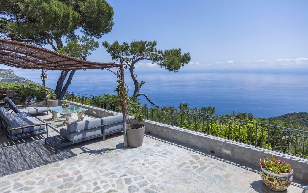 EZE - Villa Requiring Renovation - Sea & Saint-Jean-Cap-Ferrat - 1