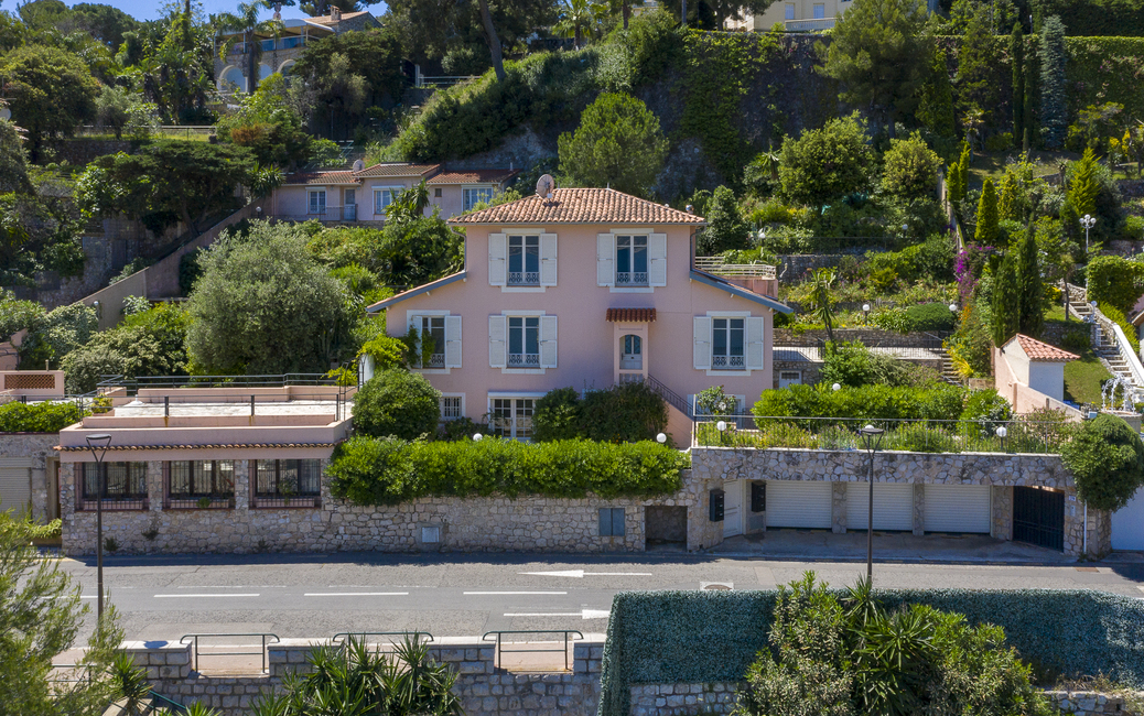 Roquebrune Cap Martin - Magnificent Villa at the water's edge - 2