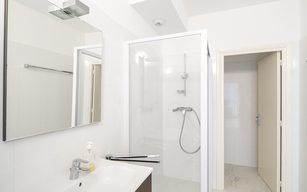 LARVOTTO - Grands Bureaux - Vue Mer, Larvotto, Monaco - 17