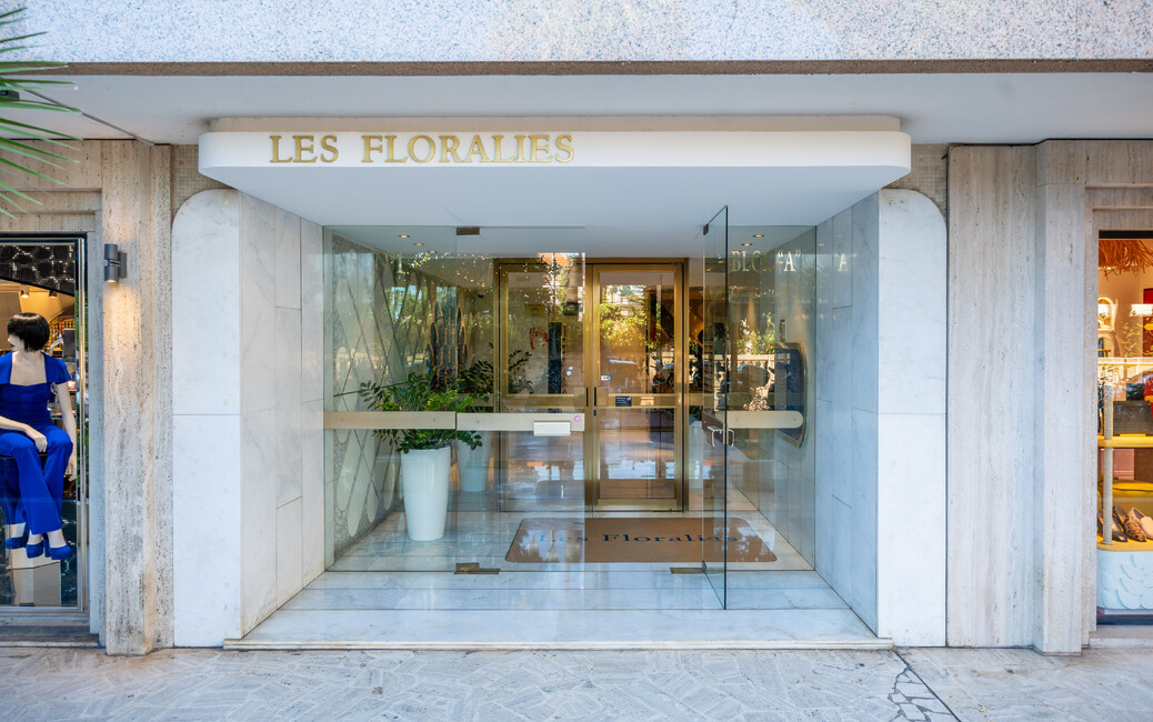 LES FLORALIES - Carré d'Or - 4 Pièces Rénové et Meublé - Vue sur les Jardins du Casino, Monte-Carlo, Monaco - 1