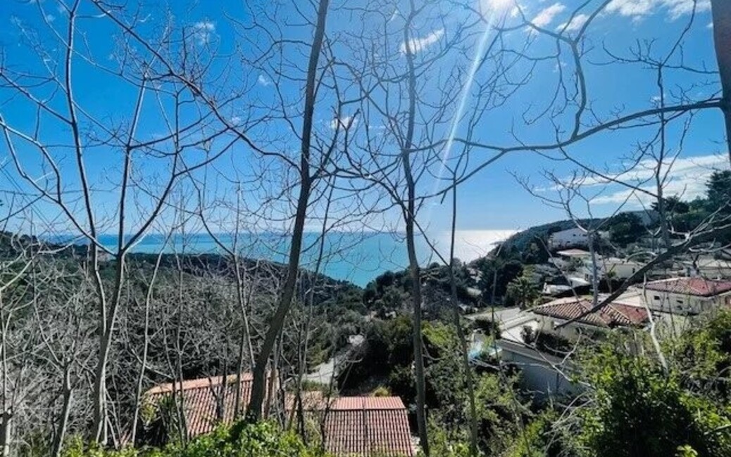 Eze - Sea View - Land with Building Permit - 1